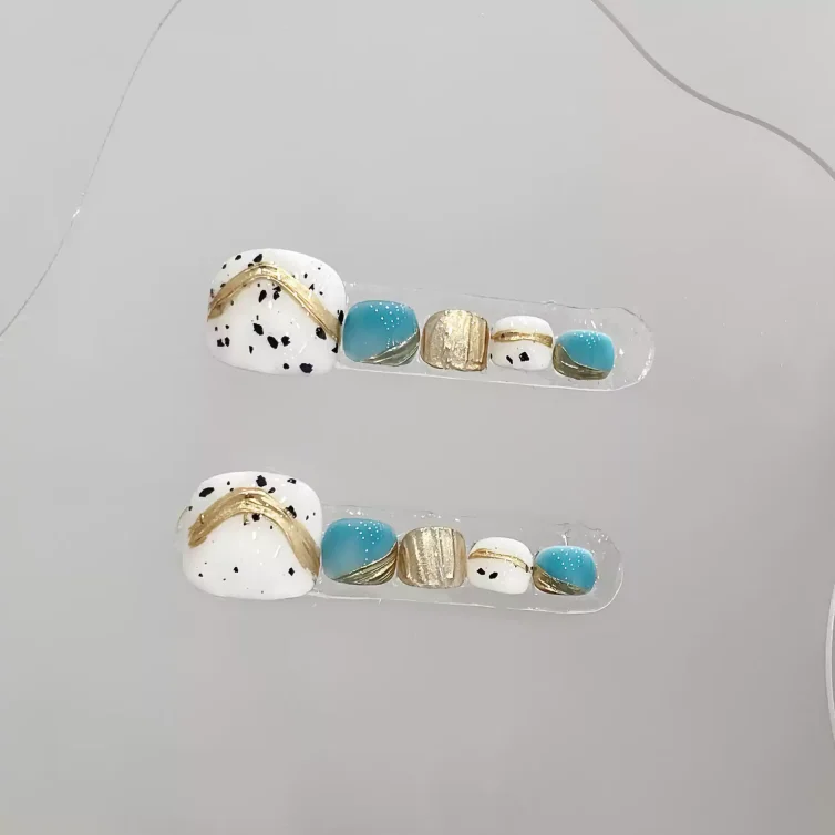 Presschic nails  Handmade foot wearable nails, fairy toenail patches, new style for summer, sophisticated, fair-skinned toenail art with sequins
