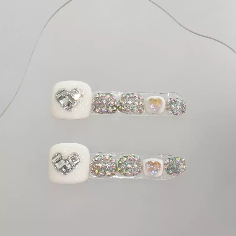 Presschic nails  Handmade foot wearable nails, white toenail with sequins, fair-skinned with rhinestones, sophisticated toenail art, new style for summer