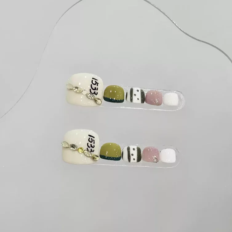 Presschic nails -Pure handmade original wearable nails, green toenail patches, fair-skinned and fairy-like toenail art in summer, new style